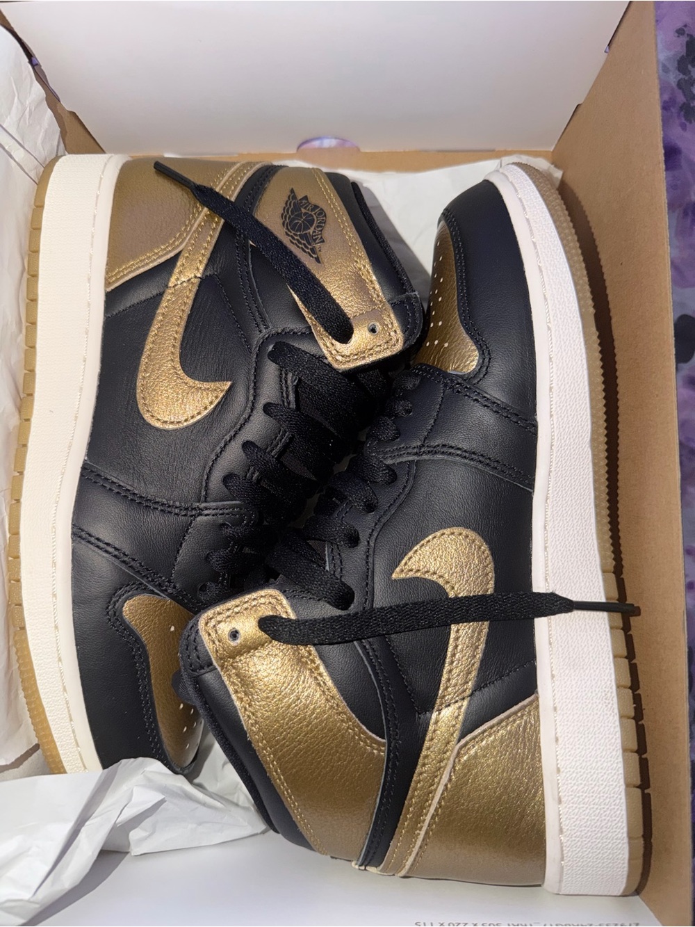 Nike Air Jordan 1 Mid Sneakers - Black/Gold